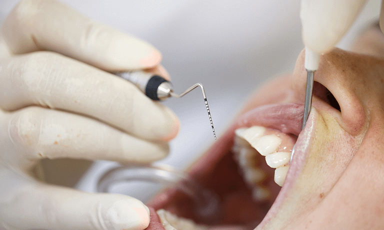 Dentista especialista em gengivas